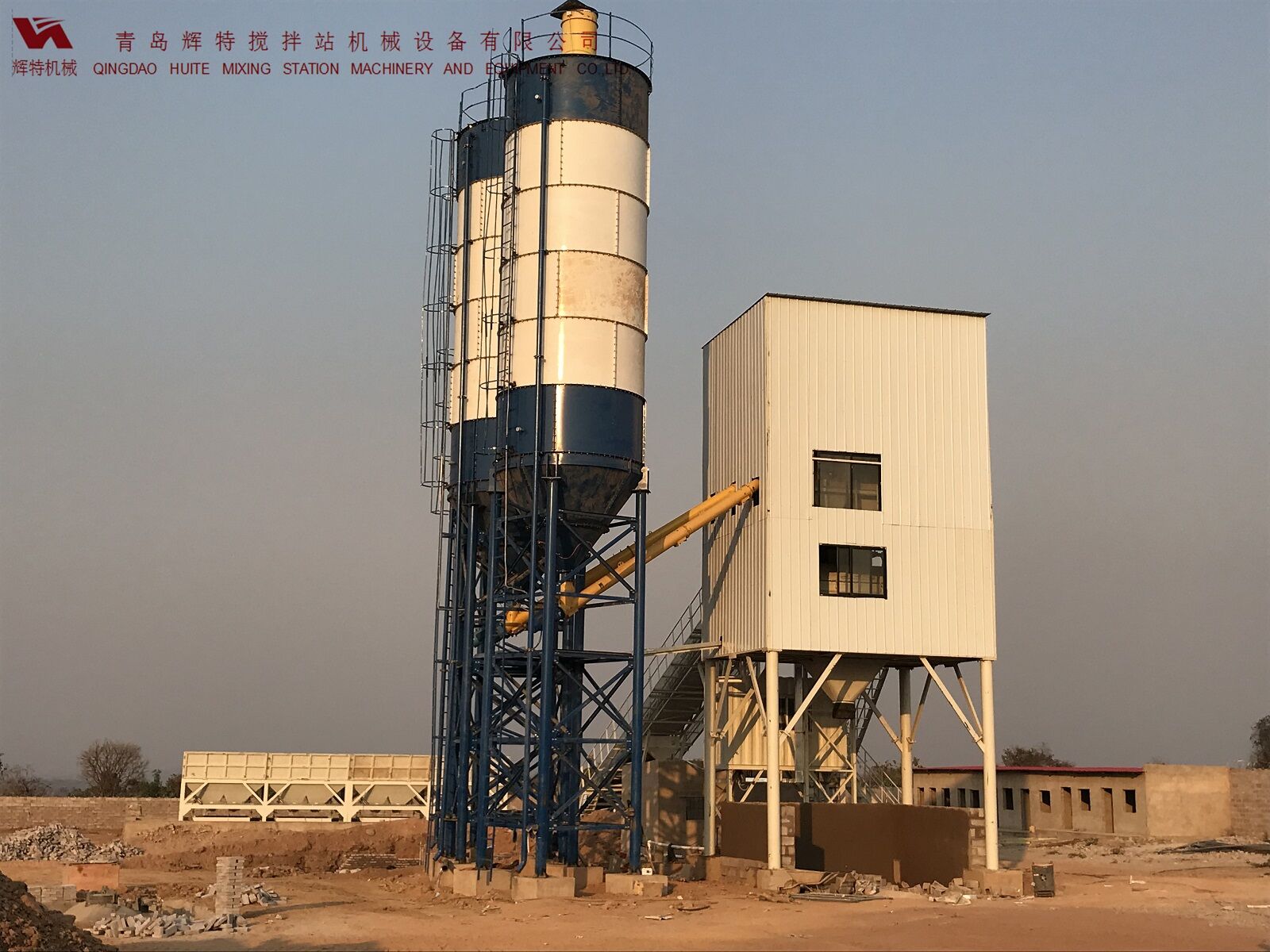 輝特混凝土攪拌站HZS120采用國內(nèi)外知名品牌，大大降低了設備故障率
